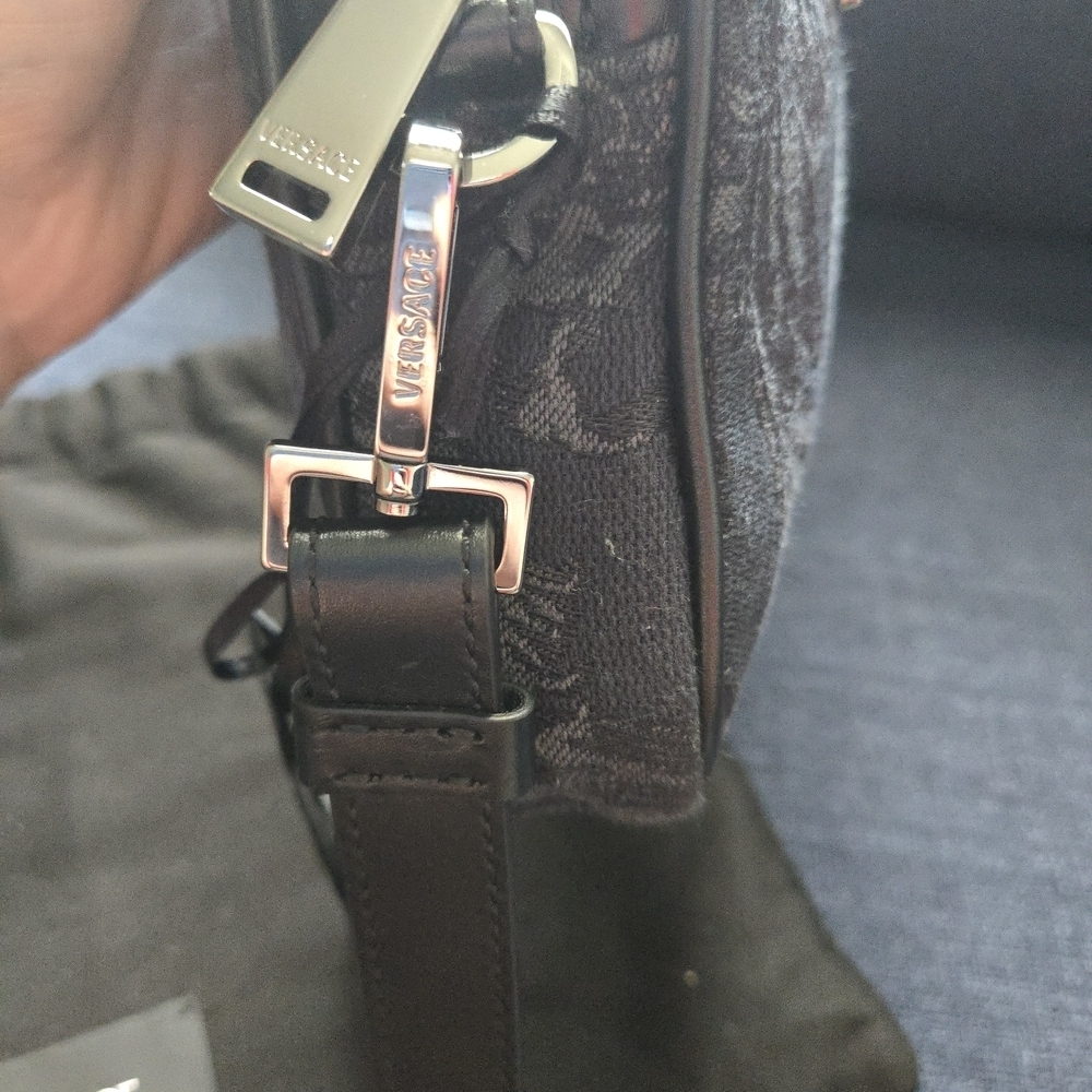 Versace NWT Wristlet Clutch - Picture 8 of 17